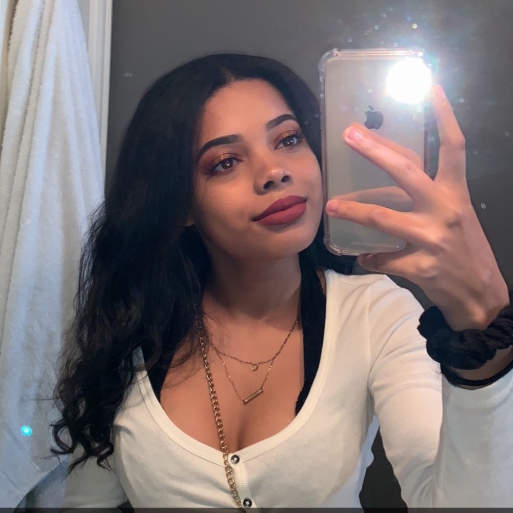 Meet your Posher, Nena